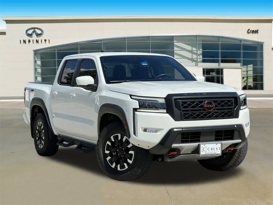 2023 Nissan Frontier PRO-4X photo 1