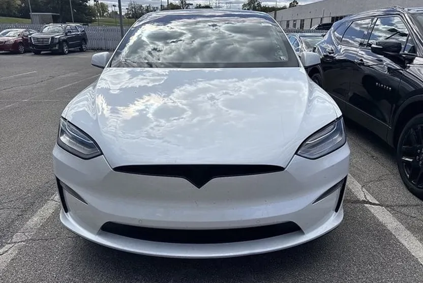 2022 Tesla Model X photo 1