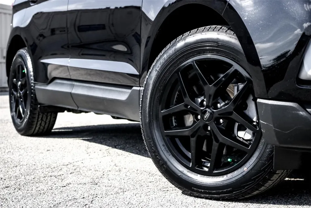 2024 Ford Edge SEL photo 1
