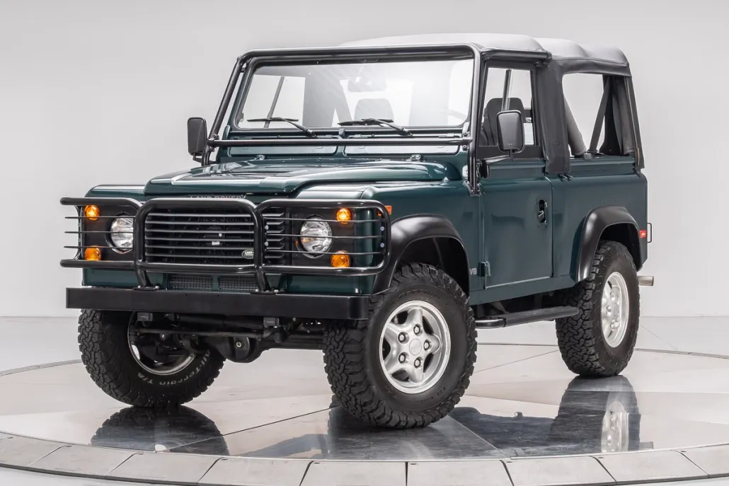 1997 Land Rover Defender photo 1