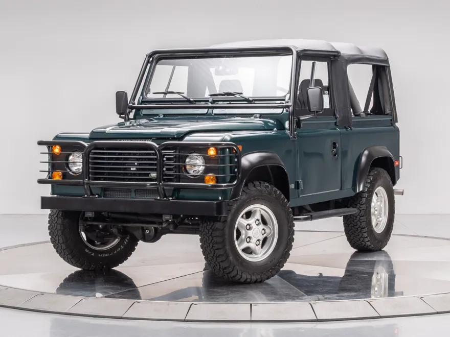1997 Land Rover Defender photo 1