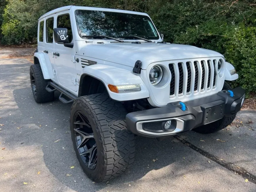 2023 Jeep Wrangler Sahara 4xe photo 1