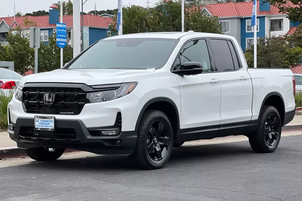 2025 Honda Ridgeline Black Edition photo 1