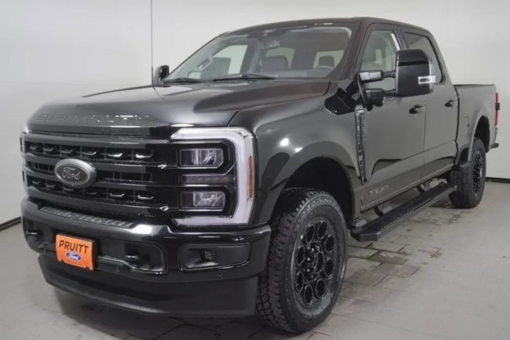 2024 Ford F-350 Lariat photo 1
