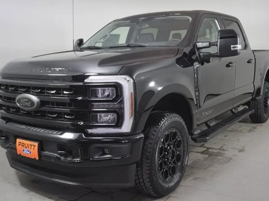 2024 Ford F-350 Lariat photo 1