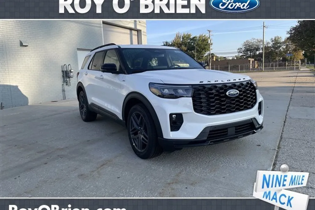 2025 Ford Explorer ST-Line photo 1