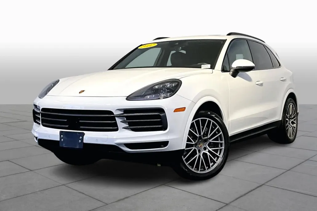 2022 Porsche Cayenne Base photo 1