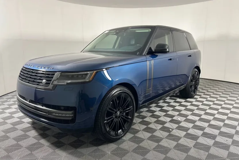 2024 Land Rover Range Rover SE photo 1