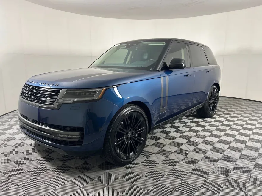 2024 Land Rover Range Rover SE photo 1