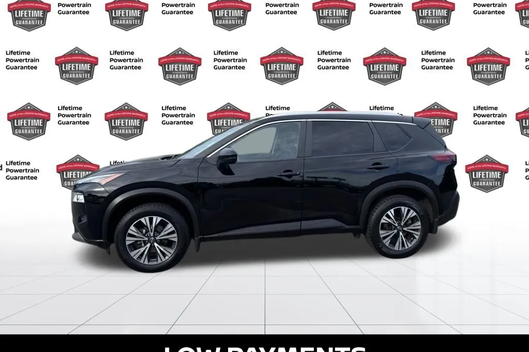 2022 Nissan Rogue SV photo 1