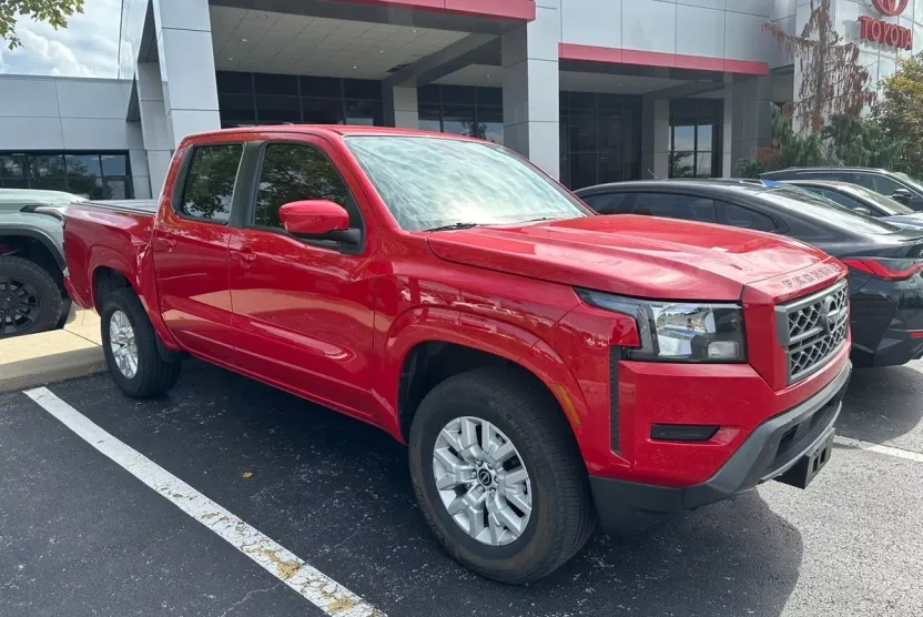 2023 Nissan Frontier SV photo 1
