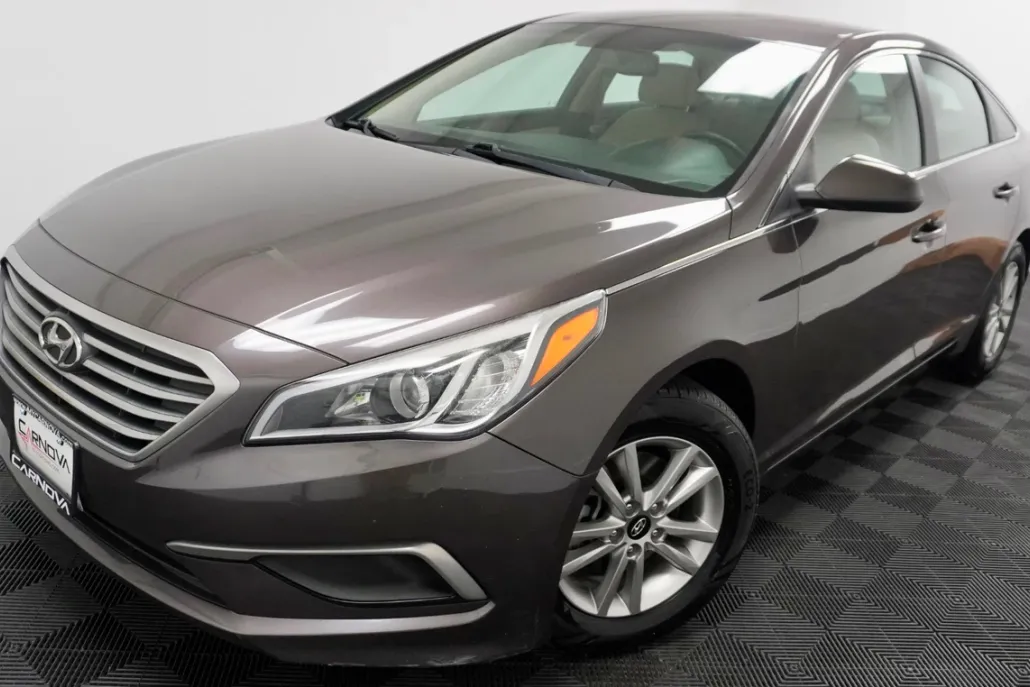 2017 Hyundai Sonata SE photo 1