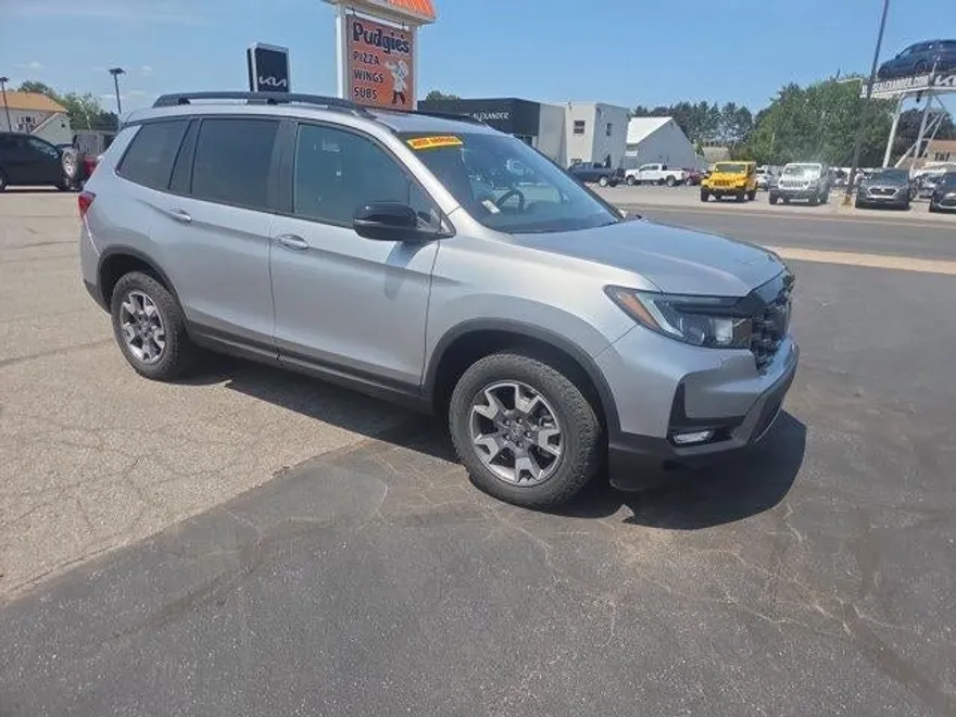 2023 Honda Passport TrailSport photo 1