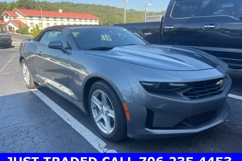 2020 Chevrolet Camaro 1LT photo 1