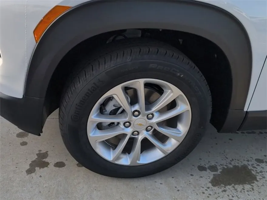 2026 Chevrolet Trailblazer LS photo 1