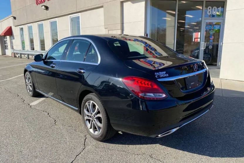 2018 Mercedes Benz C photo 1