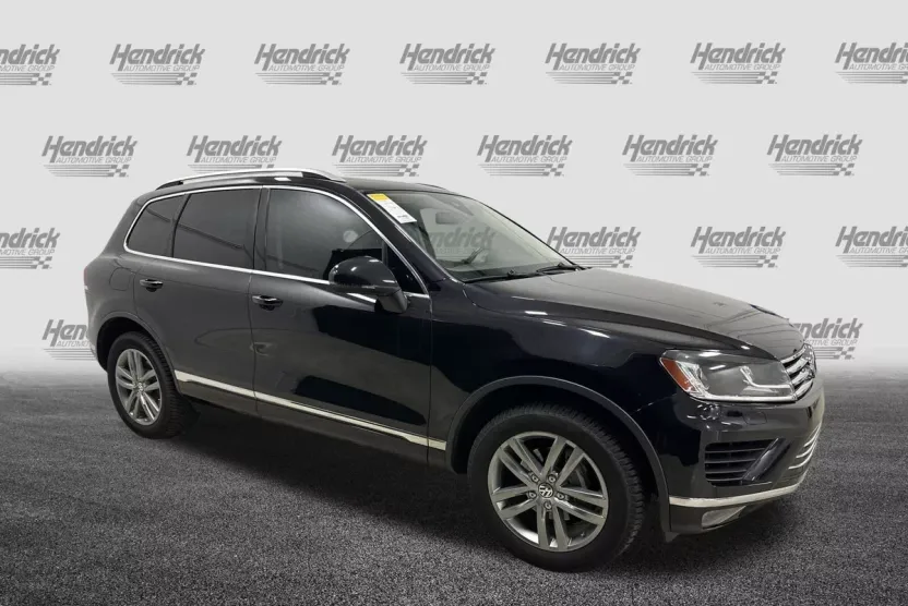 2015 Volkswagen Touareg V6 FSI TDI Hybrid photo 1