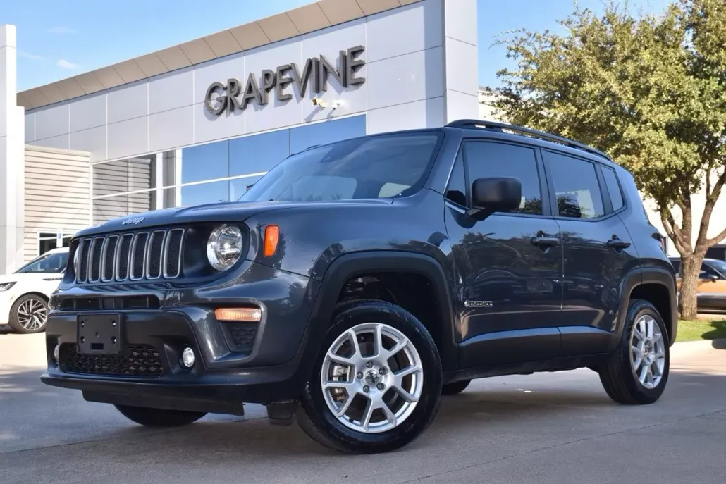 2023 Jeep Renegade Latitude photo 1