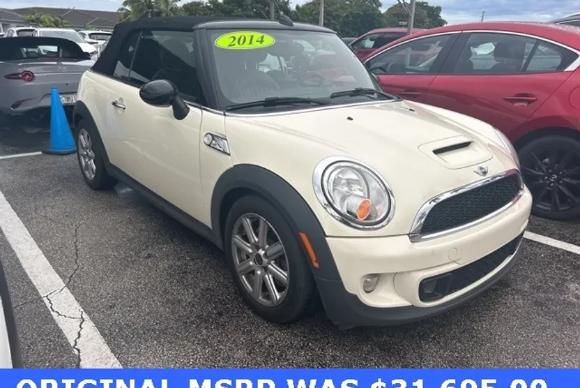 2014 Mini Cooper Convertible S photo 1