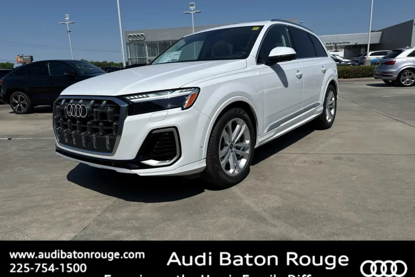 2025 Audi Q7 55 Prestige photo 1