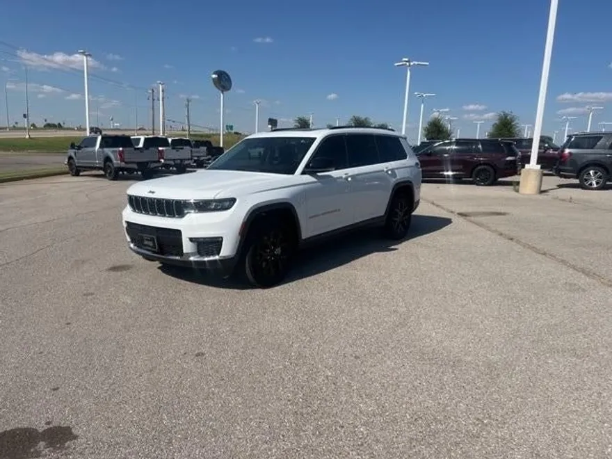 2022 Jeep Grand Cherokee Limited photo 1