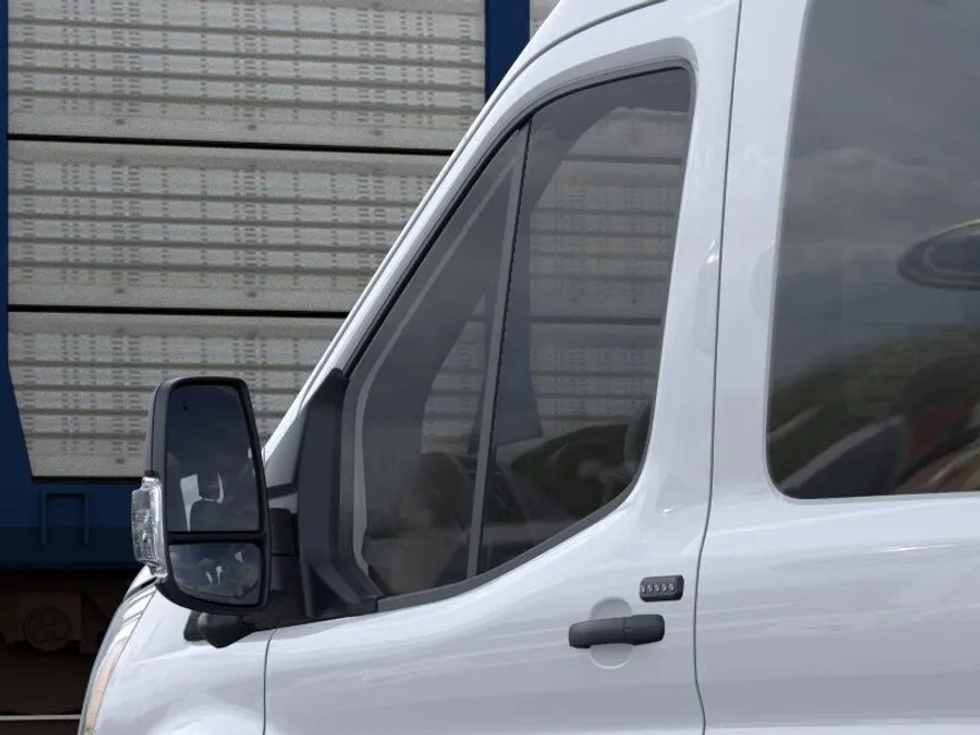 2025 Ford Transit XLT photo 17