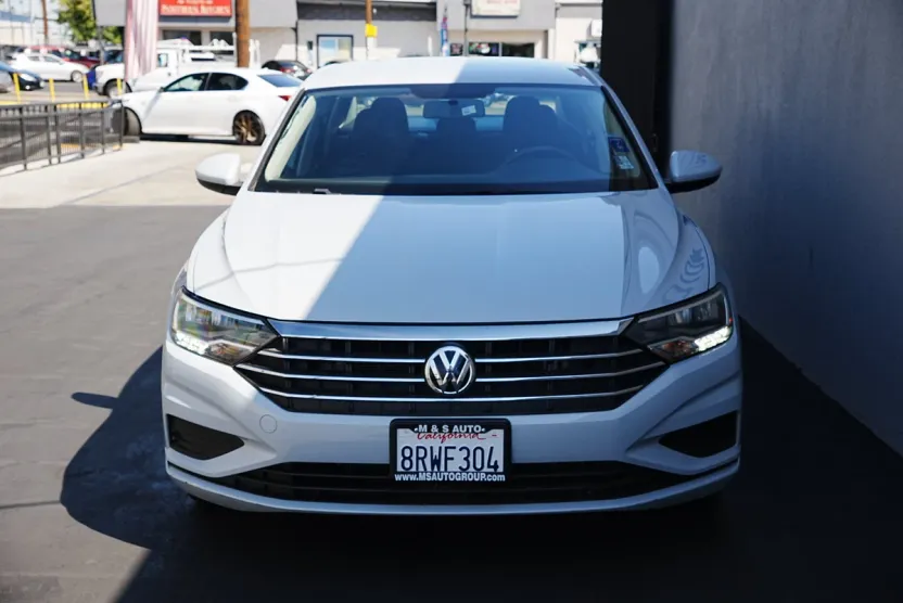2019 Volkswagen Jetta SE R-Line photo 1
