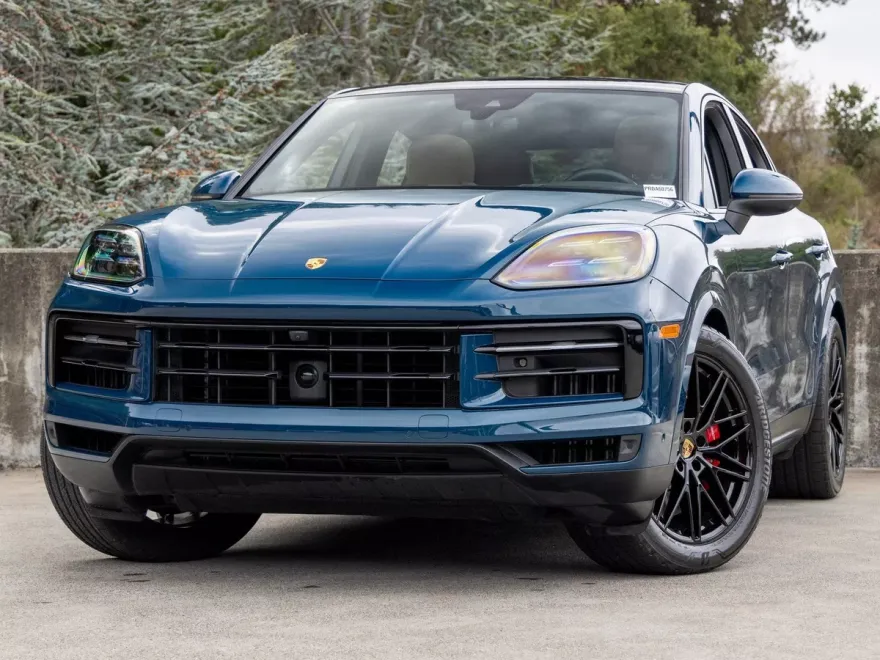 2024 Porsche Cayenne S Coupe photo 1
