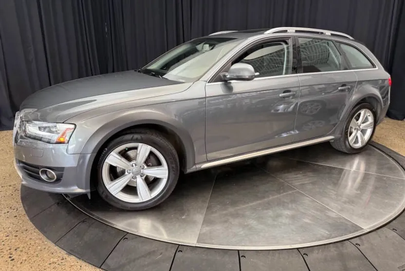 2013 Audi A4 Allroad Quattro Prestige photo 1