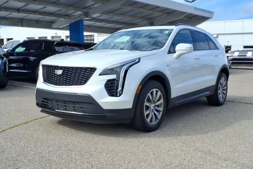 2023 Cadillac XT4 Sport photo 1