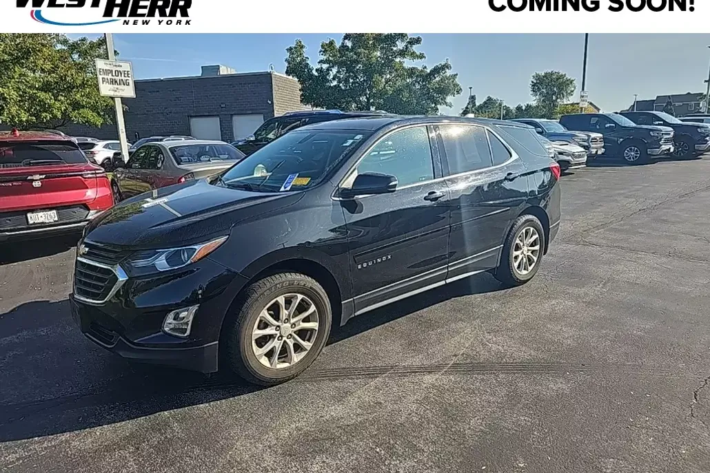 2018 Chevrolet Equinox LT photo 1