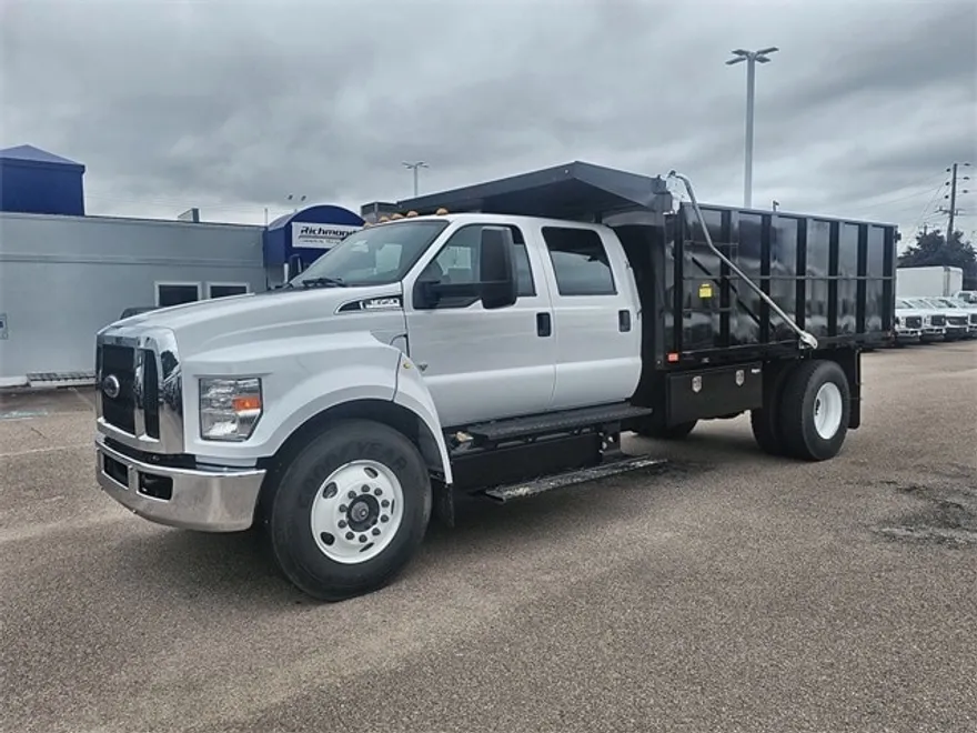 2025 Ford F-650 photo 1