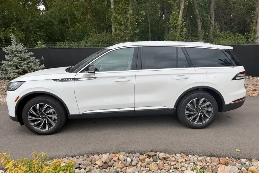 2025 Lincoln Aviator Premiere photo 1