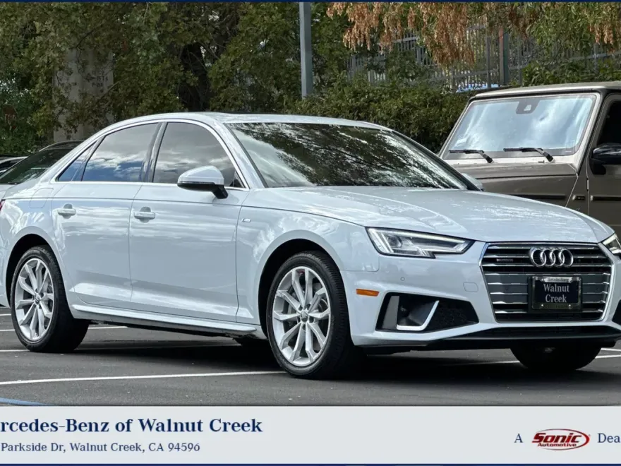 2019 Audi A4 Premium Plus 45 TFSI Quattro photo 1
