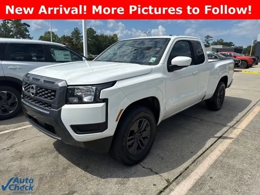 2025 Nissan Frontier SV photo 1