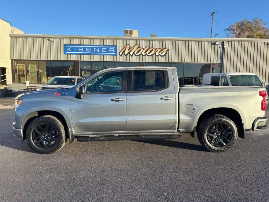 2023 Chevrolet Silverado 1500 RST photo 1