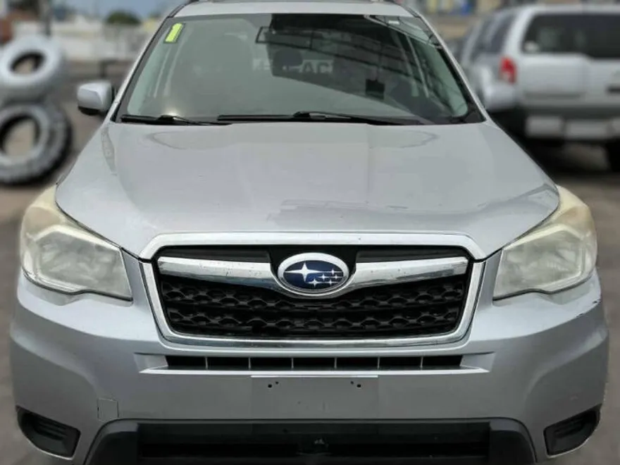 2014 Subaru Forester 2.5i Premium photo 1