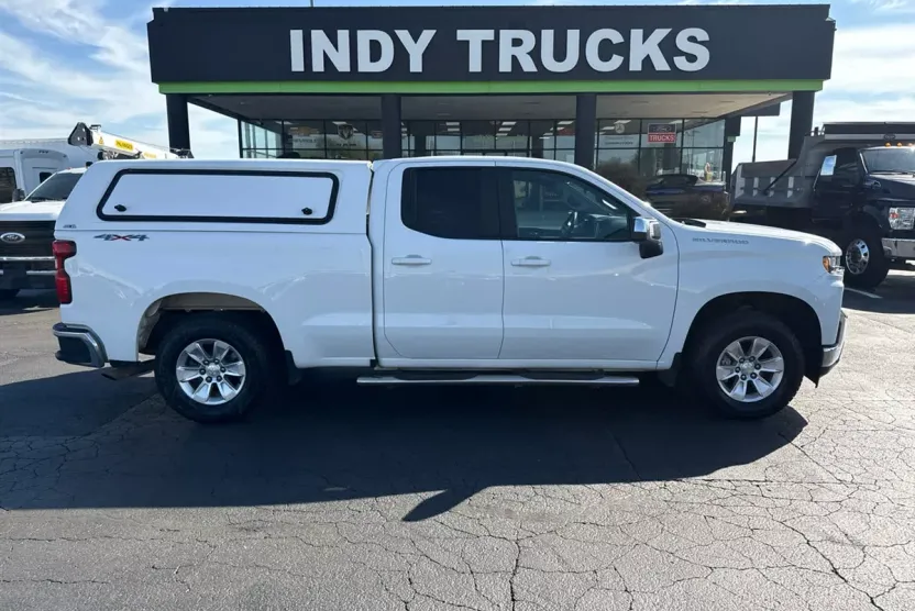 2021 Chevrolet Silverado 1500 LT photo 1
