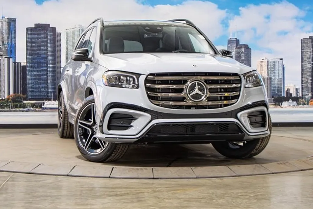 2025 Mercedes Benz GLS 450 4MATIC photo 1