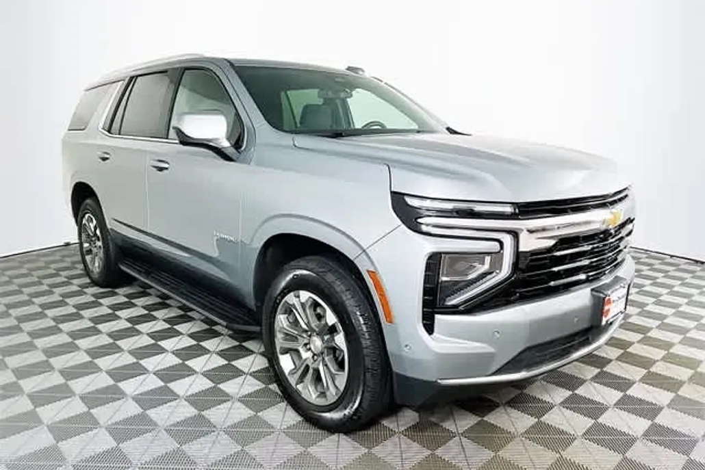 2025 Chevrolet Tahoe LS photo 1