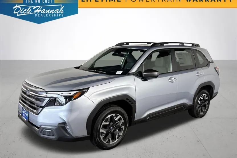 2025 Subaru Forester Premium photo 1