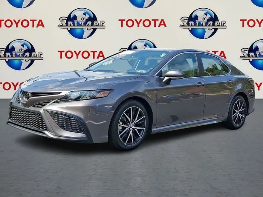 2023 Toyota Camry SE photo 1