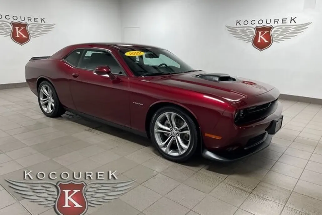 2022 Dodge Challenger R/T photo 1