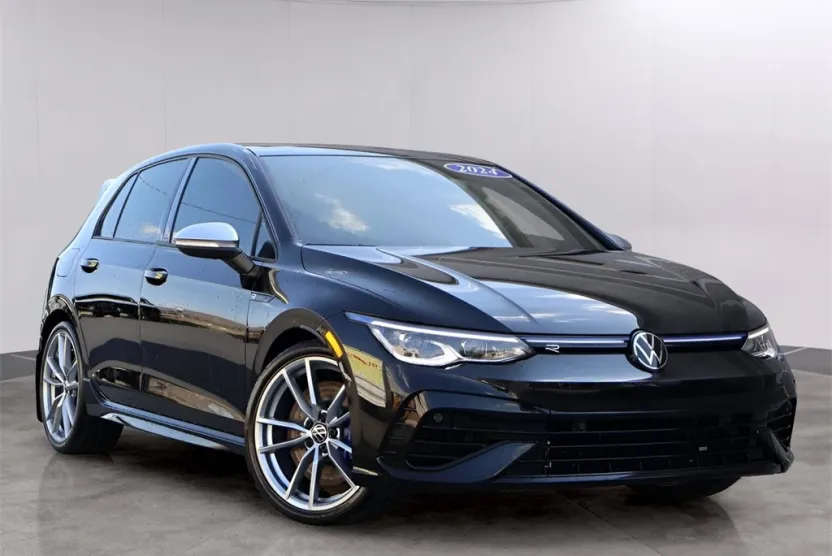 2024 Volkswagen Golf R photo 1