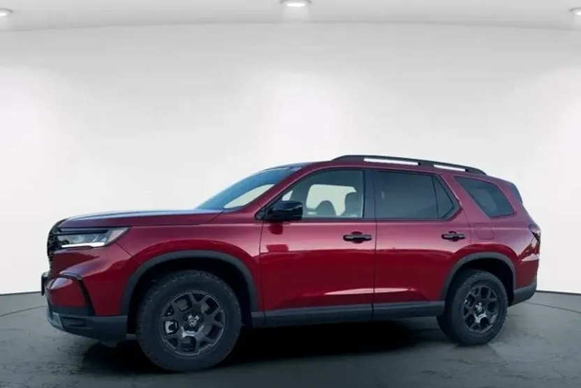 2025 Honda Pilot TrailSport photo 1