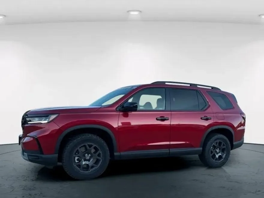 2025 Honda Pilot TrailSport photo 1