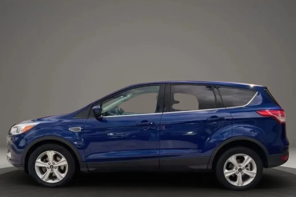 2016 Ford Escape SE Sport photo 1