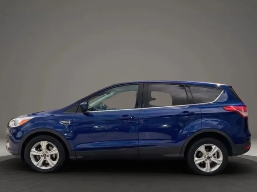 2016 Ford Escape SE Sport photo 1