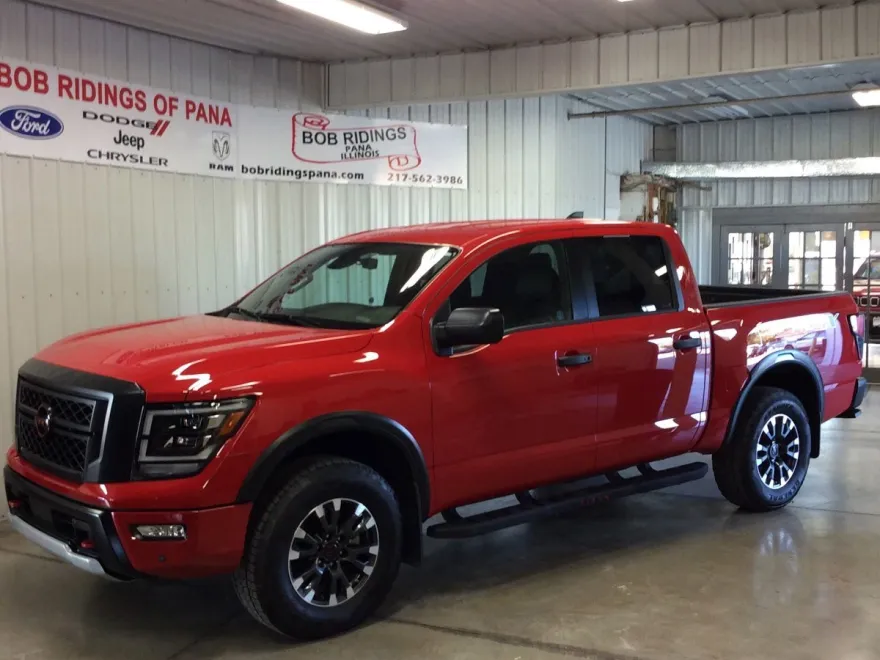 2024 Nissan Titan PRO-4X photo 1