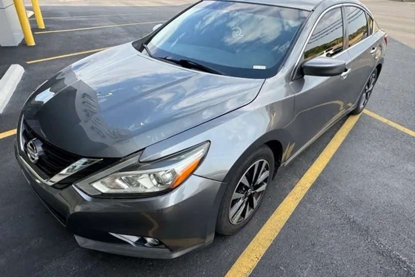 2018 Nissan Altima 2.5 SV photo 1